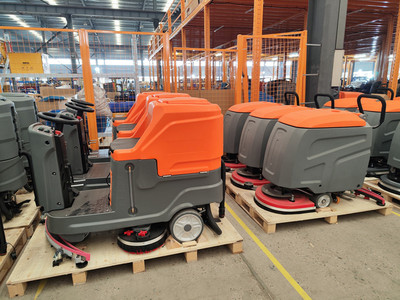 榮事達電動洗地機 靈活高效，開啟智能化清潔新體驗